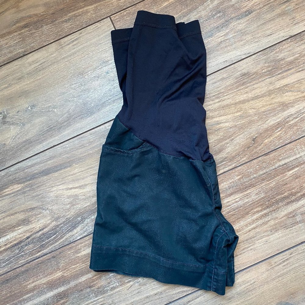 Liz Lange Maternity Shorts